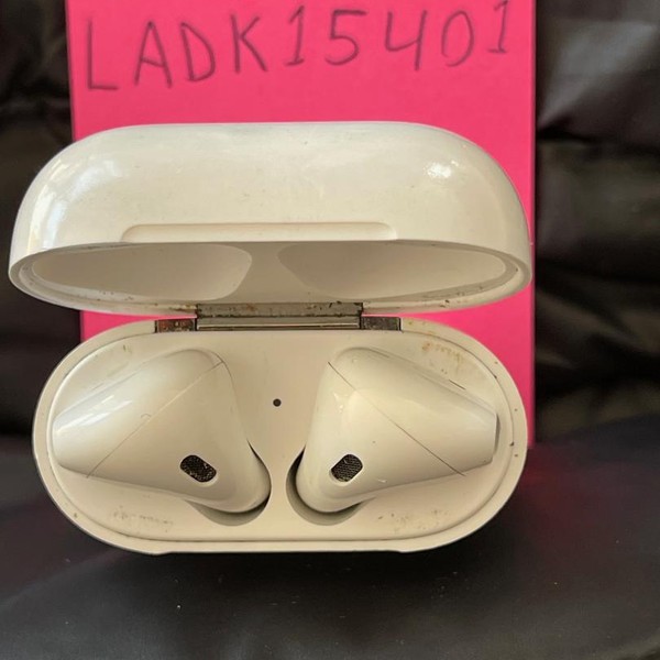 Apple AirPods 2nd Gen - Lightning Case