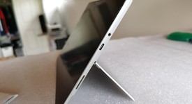 Good
													Microsoft Surface Go - Wi-Fi, Silver, 128 GB, 4 GB, photo 5 of 10