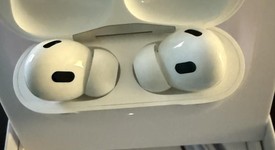Used
													Apple AirPods Pro 2nd Gen - USB-C, photo 4 of 6