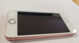 Mint
													Apple iPhone SE 1st Gen 2016 - Verizon, Rose Gold, 64 GB, A1662, photo 6 of 6