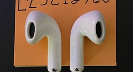 Used
													Apple AirPods 4th Gen - Active Noise Cancellation, photo 5 of 5