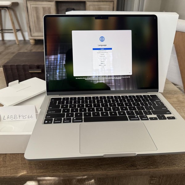 MacBook Air 2025 (M4) - 13 inch - Apple M4, Silver, 256 GB, 16 GB