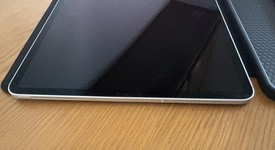 Mint
													Apple iPad Pro 12.9" 4th Gen 2020 - Unlocked, Silver, 256 GB, A2069, photo 3 of 10