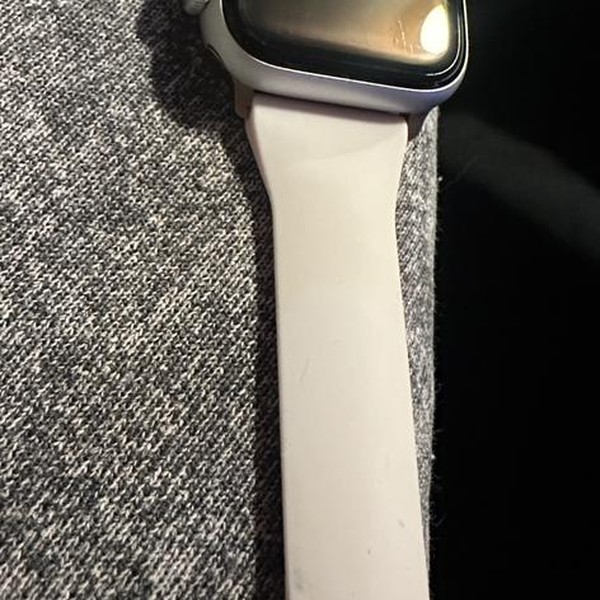 Apple Watch SE 2nd Gen 40mm - Silver, A2722 - GPS, Aluminum