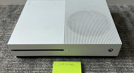 Good
													Xbox One S (2016) - White, 1 TB, photo 1 of 6