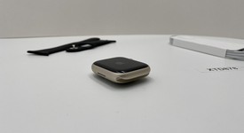 Mint
													Apple Watch Series 8 45mm - Unlocked, Starlight, A2774 - Cellular, Aluminum, photo 2 of 5