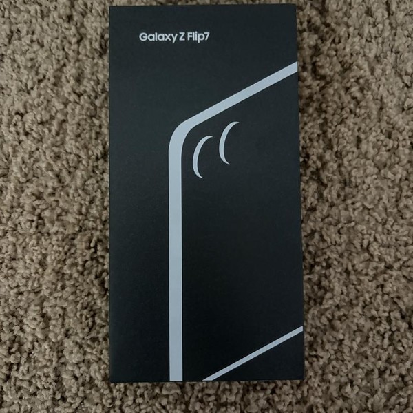 Samsung Galaxy Z Flip7 - Unlocked, 256 GB, Jet Black, 12 GB, SM-F766U1