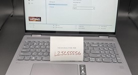 Mint
													Lenovo Yoga Laptop, photo 1 of 11