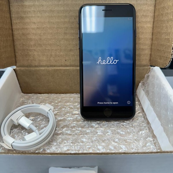 Apple iPhone SE 3rd Gen 2022 - Unlocked, 64 GB, Midnight, A2595