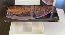 Mint
													Apple iPhone Xs Max - AT&T, Gold, 512 GB, A1921, photo 5 of 14