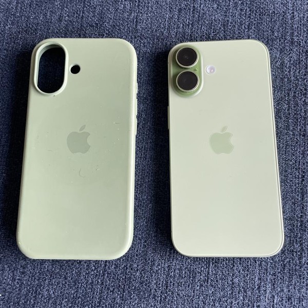 Apple iPhone 17 - Unlocked, 256 GB, Sage, A3258