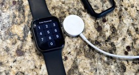 Good
													Apple Watch Series 5 44mm - AT&T, Gray, A2095 Cellular, Aluminum, photo 3 of 6