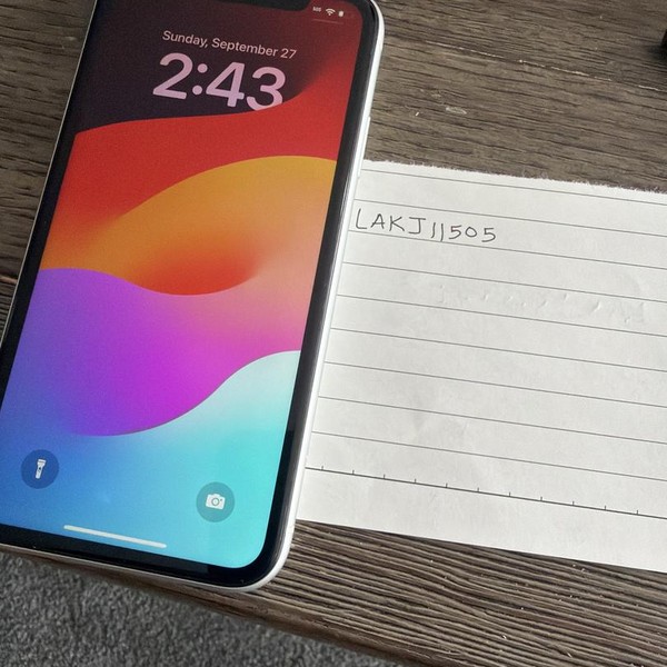 Apple iPhone Xr - Unlocked, 64 GB, White, A1984