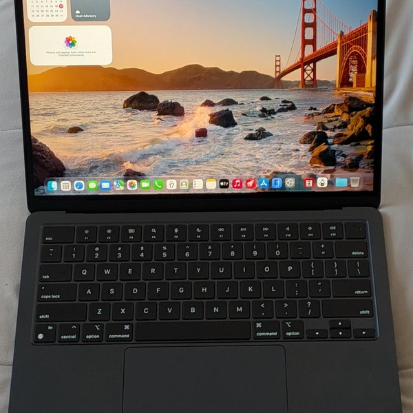 MacBook Air 2022 (M2) - 13 inch - 256 GB, Midnight, 8 GB, Apple M2