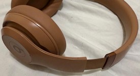 Used
													Beats Studio Pro - Brown, photo 4 of 9