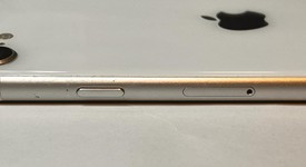 Fair
													Apple iPhone SE 2nd Gen 2020 - Unlocked, White, 64 GB, A2275, photo 4 of 10