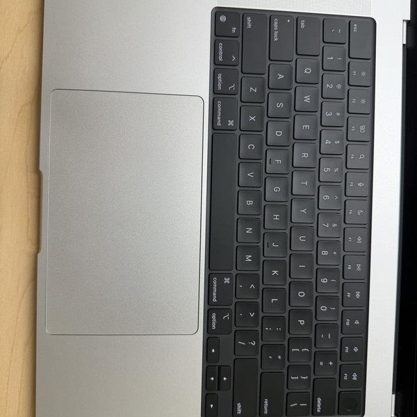 MacBook Pro 2024 - 16 inch - 1 TB, Silver, 48 GB, Apple M4 Max 16-core