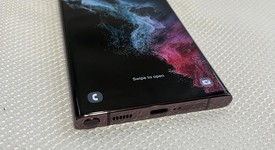 Mint
													Samsung Galaxy S22 Ultra - Unlocked Non-US, Burgundy, 512 GB, 12 GB, SM-S9080, photo 3 of 7