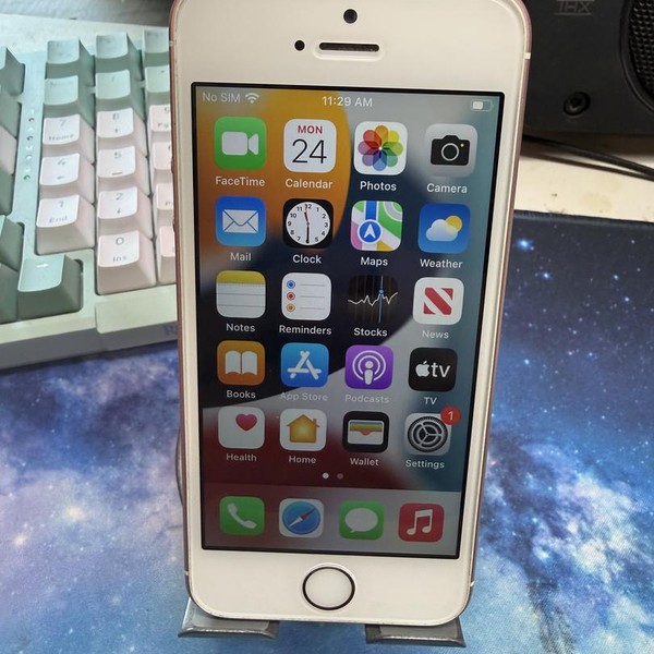 Apple iPhone SE 1st Gen 2016 - Straight Talk, 32 GB, Rose Gold, A1662