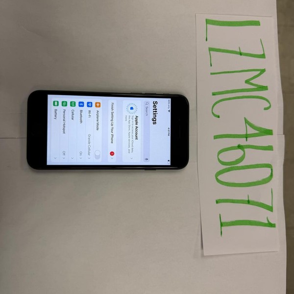 Apple iPhone SE 3rd Gen 2022 - Unlocked, 64 GB, Midnight, A2595