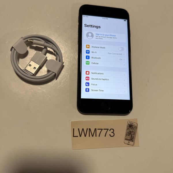 Apple iPhone SE 3rd Gen 2022 - Unlocked, 64 GB, Midnight, A2595