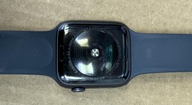 Good
													Apple Watch SE 1st Gen 44mm - Unlocked, Gray, A2354 - Cellular, Aluminum, photo 3 of 7