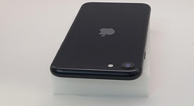 Mint
													Apple iPhone SE 3rd Gen 2022 - AT&T, Midnight, 64 GB, A2595, photo 2 of 7