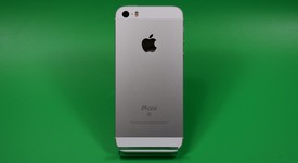 Good
													Apple iPhone SE 1st Gen 2016 - AT&T, Silver, 128 GB, A1662, photo 5 of 6