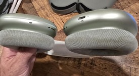 Used
													Apple AirPods Max - Green, photo 3 of 4