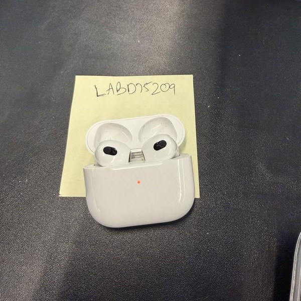 Apple AirPods 3rd Gen - MagSafe Case