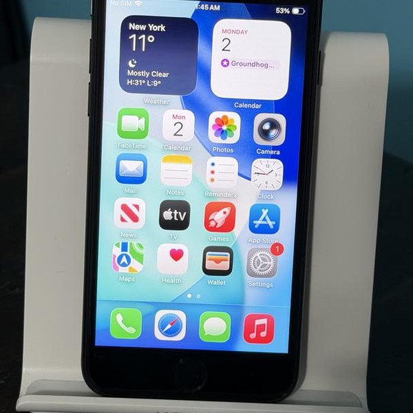 Apple iPhone SE 3rd Gen 2022 - Unlocked, 64 GB, Midnight, A2595