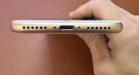 Good
													Apple iPhone 8 - Unlocked Non-US, Gold, 64 GB, A1906, photo 5 of 8