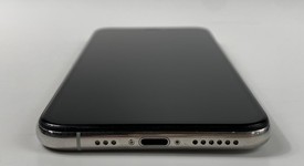 Good
													Apple iPhone Xs - Verizon, Silver, 64 GB, A1920, photo 4 of 7