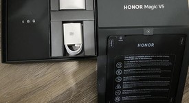 Mint
													Honor Magic V5 - Unlocked Non-US, White, 512 GB, 16 GB, photo 3 of 10