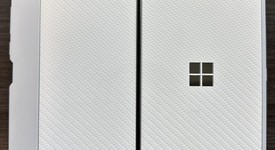 Mint
													Microsoft Surface Duo - Unlocked, White, 128 GB, 6 GB, photo 4 of 7
