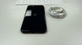 Mint
													Apple iPhone SE 3rd Gen 2022 - Unlocked, Midnight, 64 GB, A2595, photo 4 of 8