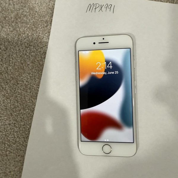 Apple iPhone 7 - AT&T, 32 GB, Silver, A1778