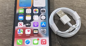 Good
													Apple iPhone 7 - Unlocked, Jet Black, 128 GB, A1660, photo 4 of 6