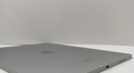 Fair
													Apple iPad Pro 12.9" 6th Gen 2022 - Wi-Fi, Silver, 256 GB, photo 4 of 6