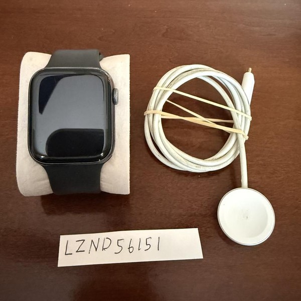 Apple Watch Series 4 44mm - Unlocked, Gray, A1976 - Cellular, Aluminum