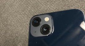 Mint
													Apple iPhone 13 - Xfinity, Midnight, 128 GB, A2482, photo 2 of 8