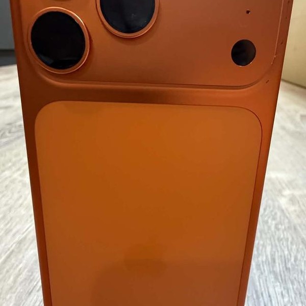 Apple iPhone 17 Pro Max - Boost, 256 GB, Cosmic Orange, A3257