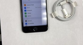 Mint
													Apple iPhone SE 3rd Gen 2022 - Unlocked, Midnight, 64 GB, A2595, photo 2 of 9