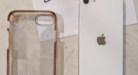 Good
													Apple iPhone SE 2nd Gen 2020 - Unlocked, White, 64 GB, A2275, photo 2 of 7