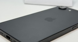 Mint
													Apple iPhone 16e - Unlocked, Black, 128 GB, A3212, photo 3 of 7