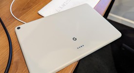 Mint
													Google Pixel Tablet 11" - Wi-Fi, Porcelain, 128 GB, 8 GB, Includes Dock, photo 3 of 8