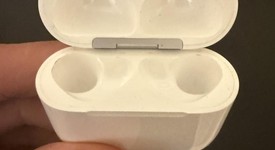Used
													Apple AirPods 4th Gen - Standard, photo 3 of 6