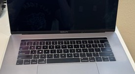 Fair
													MacBook Pro 2018 (With Touch Bar) - 15" - I7, Gray, 256 GB, 16 GB, photo 4 of 8