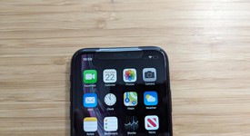 Mint
													Apple iPhone Xr - T-Mobile, Black, 64 GB, A1984, photo 4 of 8
