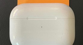 Used
													Apple AirPods Pro 2 - USB-C, photo 2 of 5